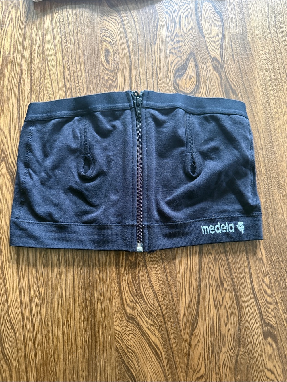 Medela Pumpimg Bra - Size M